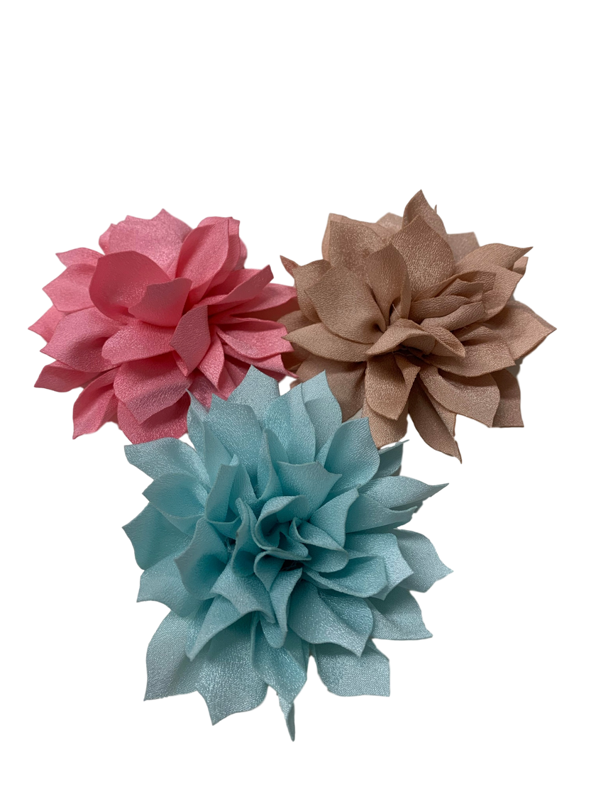 Lily Flower Clip - Medium