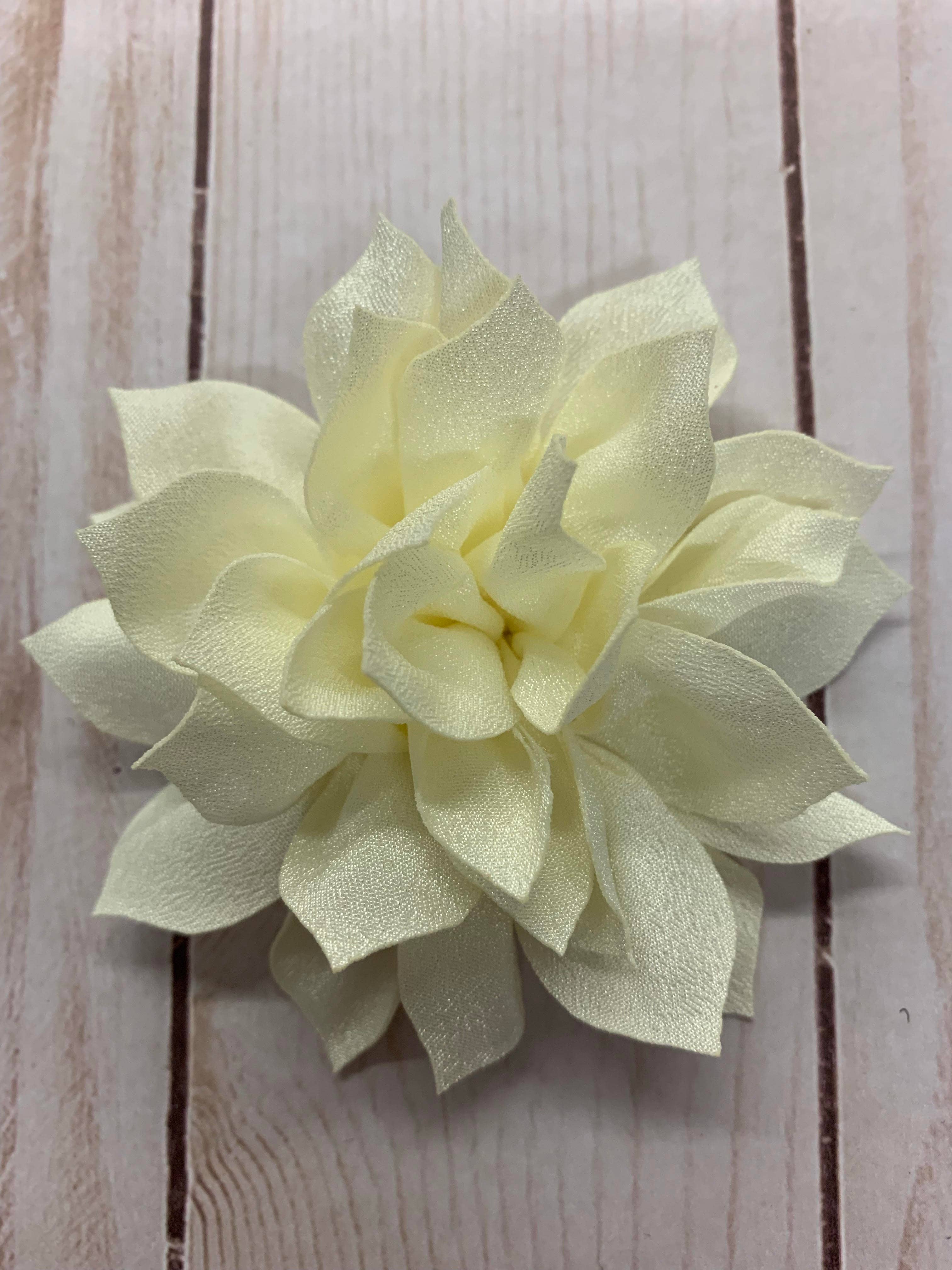 Lily Flower Clip - Medium