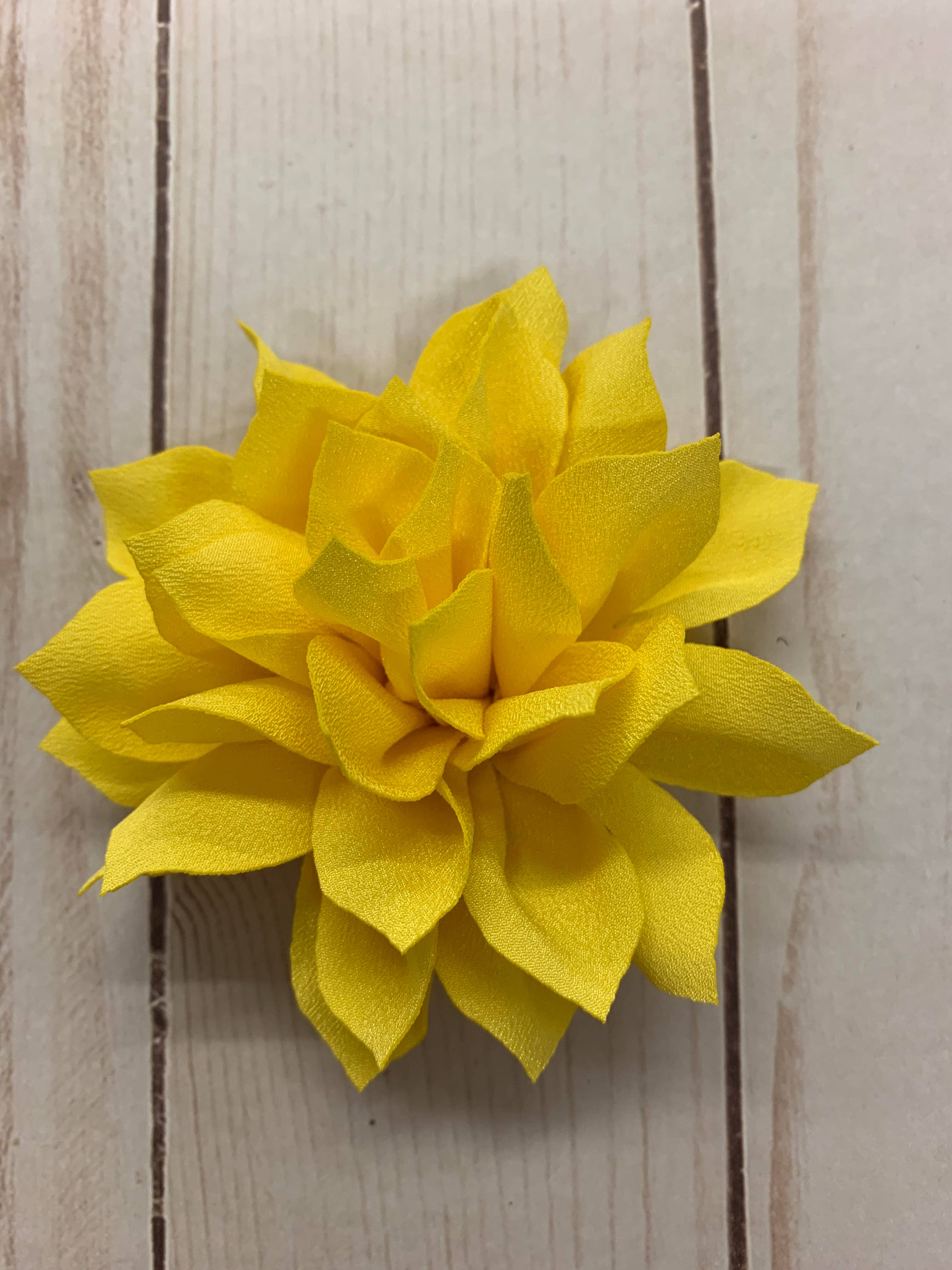 Lily Flower Clip - Medium