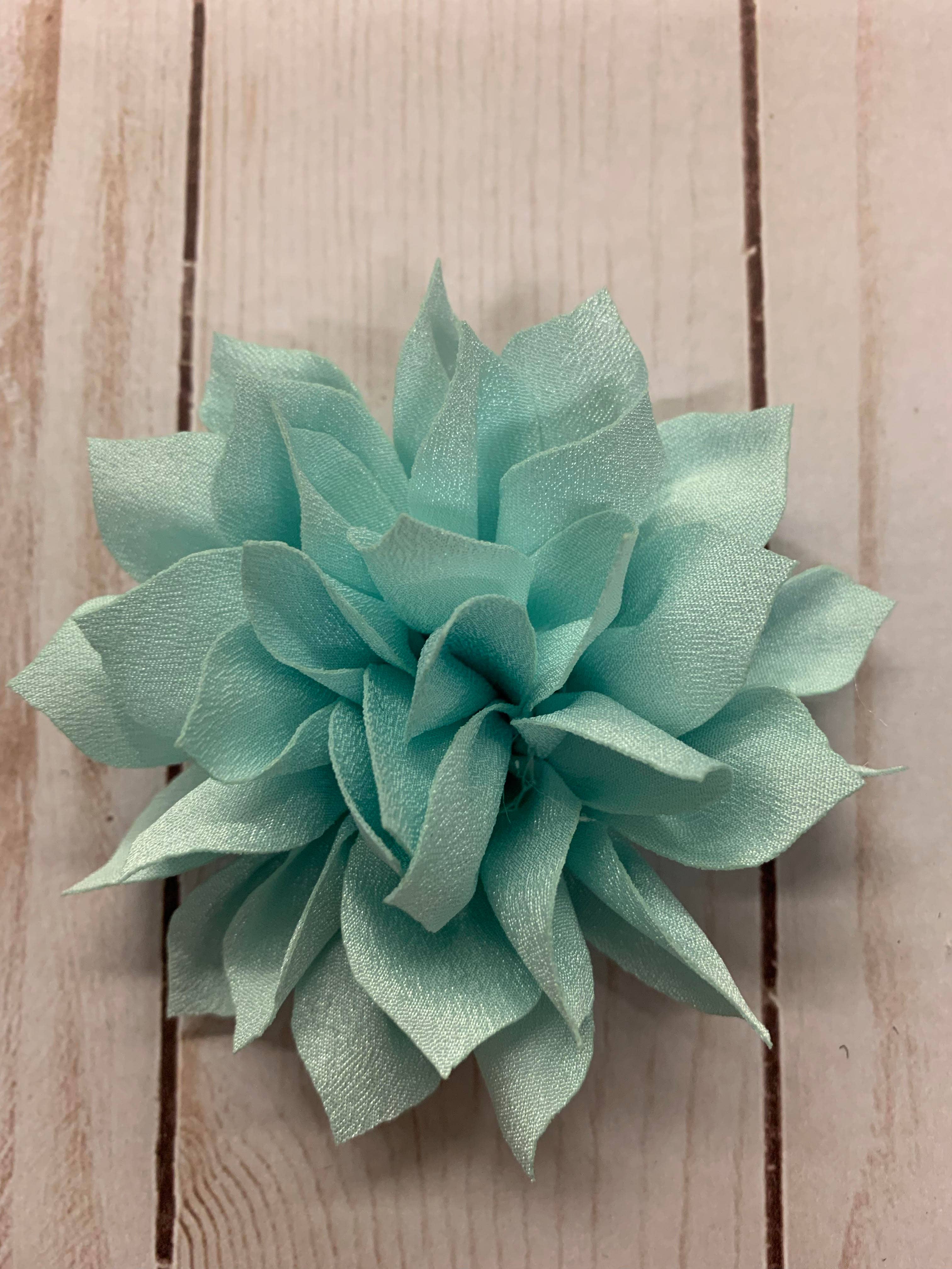 Lily Flower Clip - Medium
