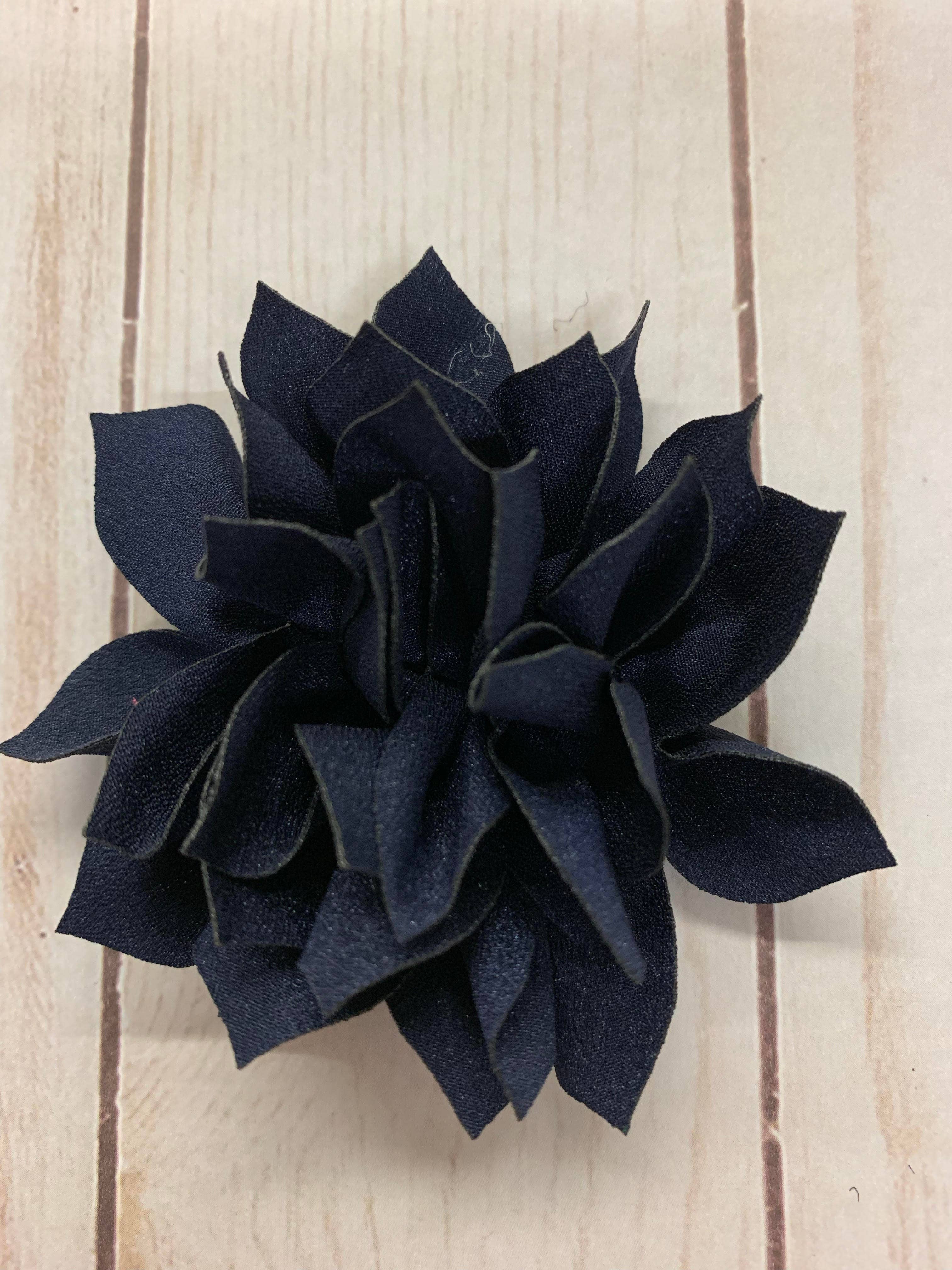Lily Flower Clip - Medium