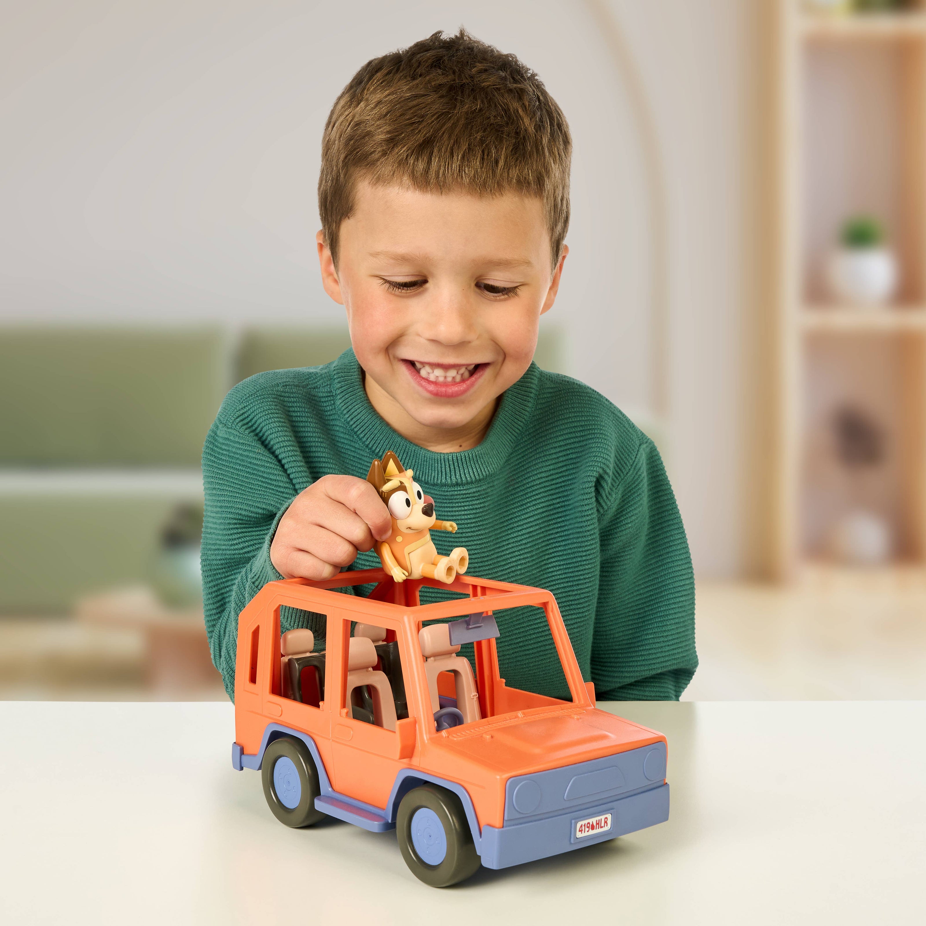 Bluey Heeler 4WD Family Vehicle Toy