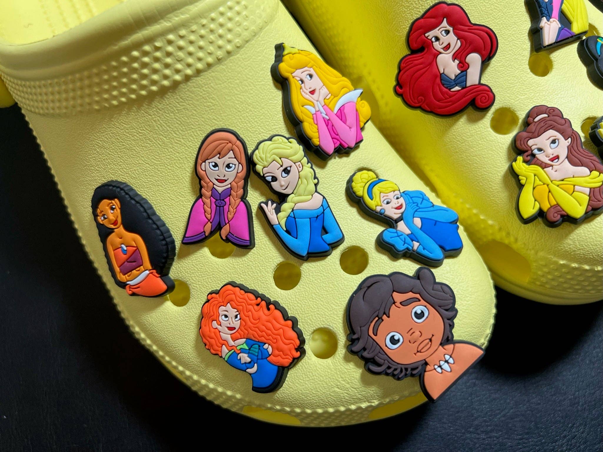DELETE DUPLICATE Princesses and Brave Girls shoe charms: #A9 Rapunzel