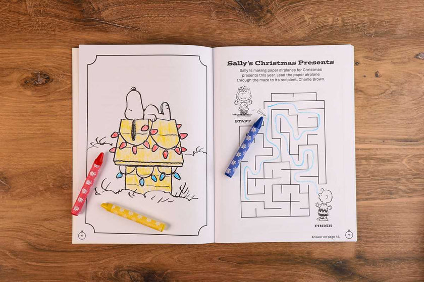 Peanuts: Merry Christmas, Snoopy and Friends Coloring Activity Book