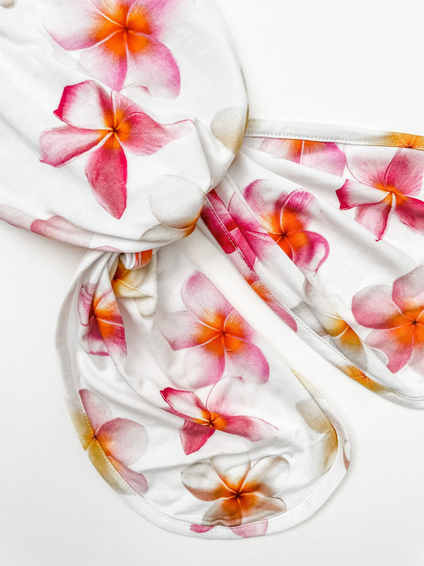 Plumeria Newborn Bamboo Knotted Gown