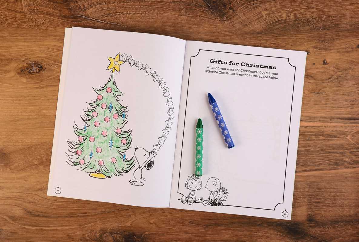 Peanuts: Merry Christmas, Snoopy and Friends Coloring Activity Book