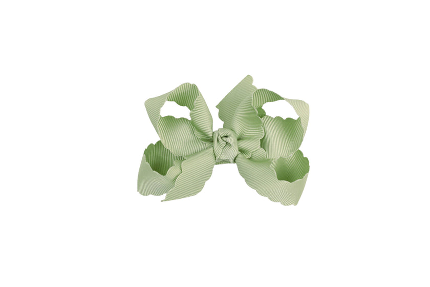 Scalloped Edge Bow