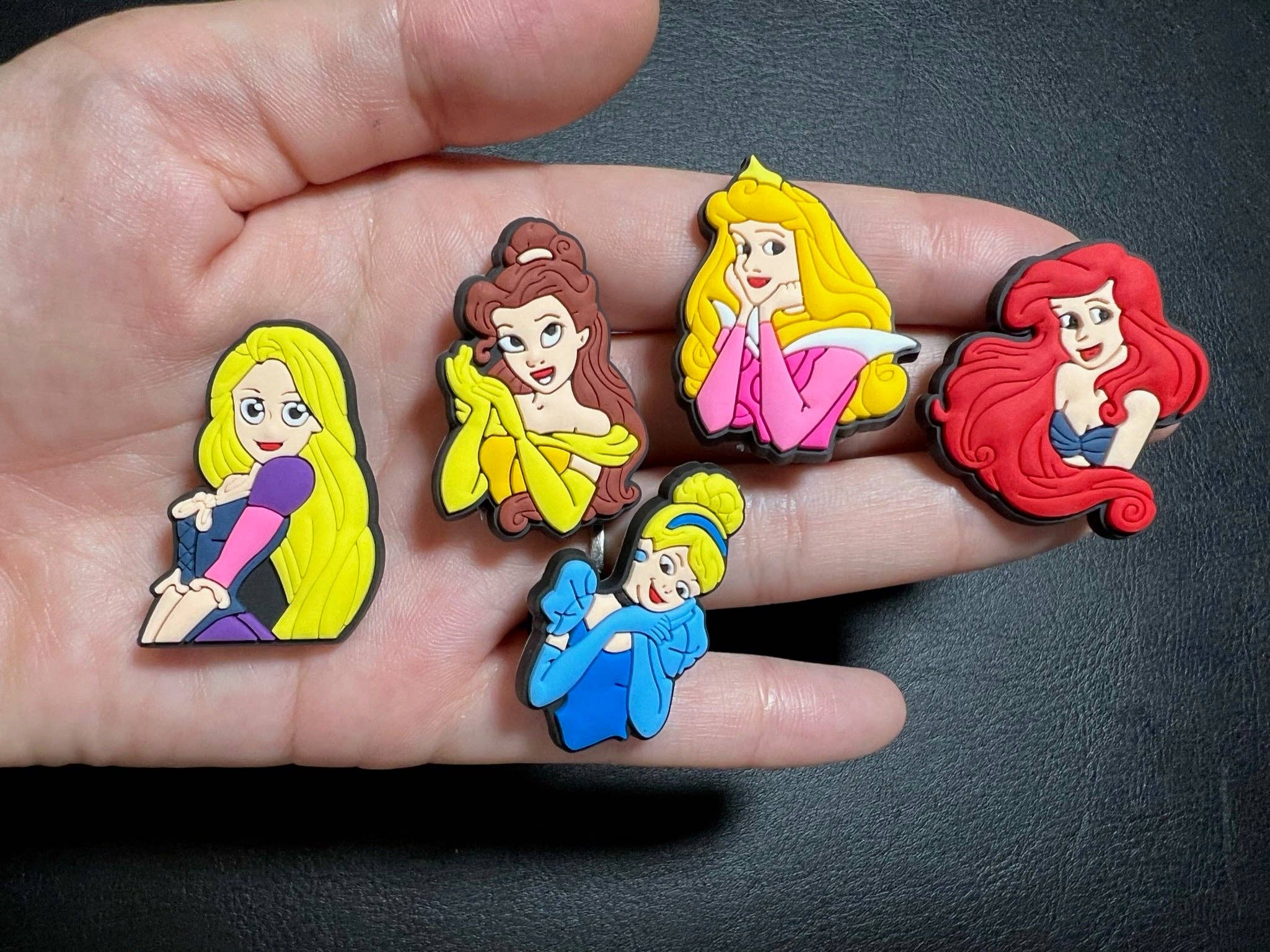 DELETE DUPLICATE Princesses and Brave Girls shoe charms: #A11 Cinderella