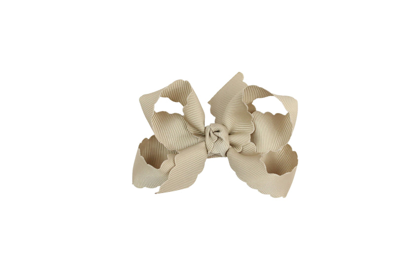 Scalloped Edge Bow