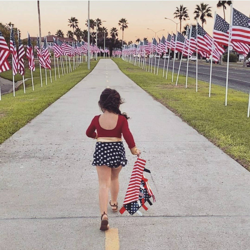 Crinkle Tag Square Toy-USA Flag Military