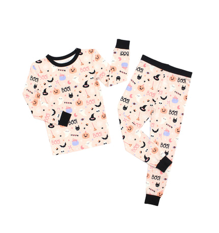 The softest bamboo toddler and kids pajamas in our Sweet and Spooky pattern! This fun Halloween print is perfect for fall. 