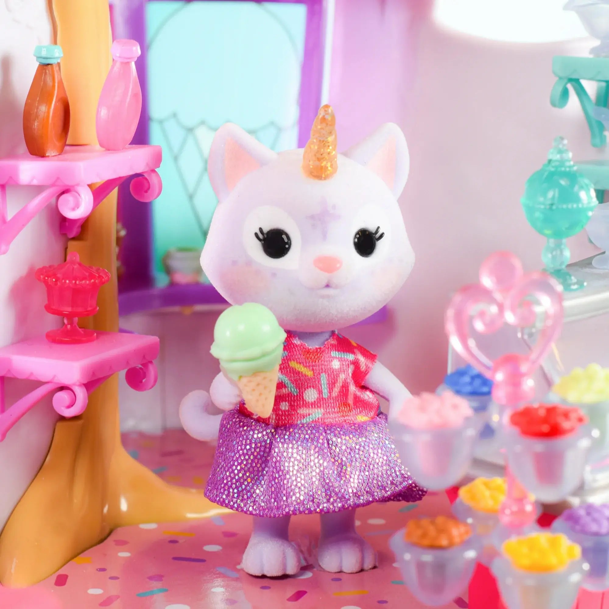 Honey Bee Acres Crystal’s Ice Cream Shop playset