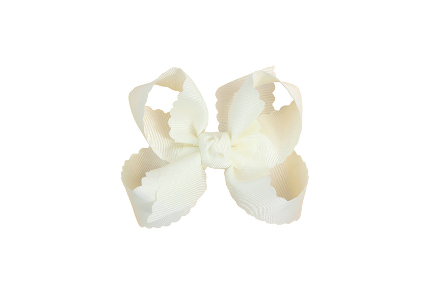 Scalloped Edge Bow