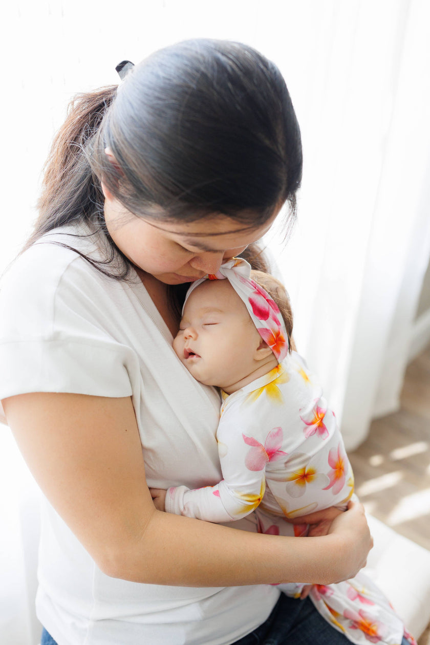 Plumeria Newborn Bamboo Knotted Gown