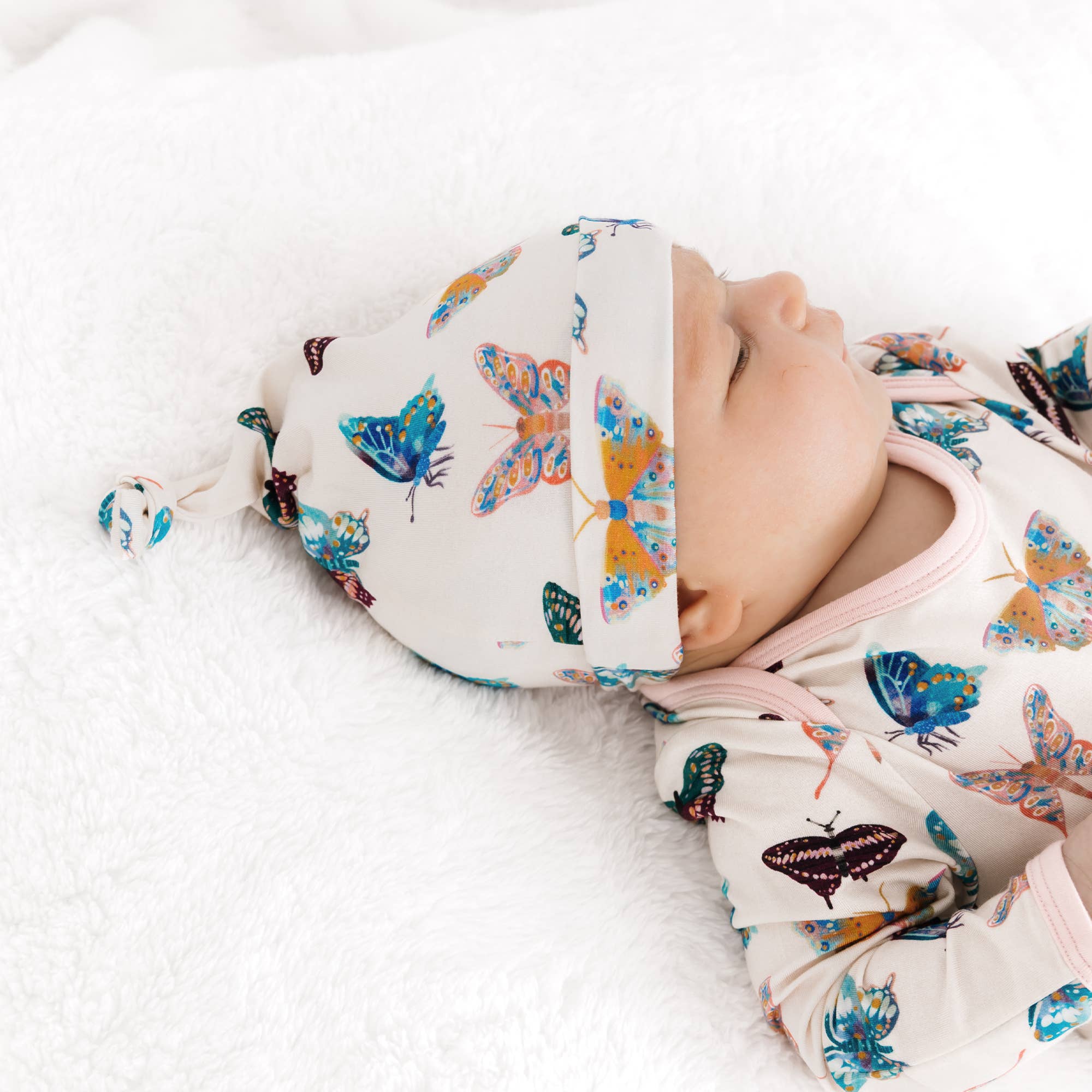 Wings of Paradise Butterflies Bamboo Gown and Hat Newborn Baby Gift Set